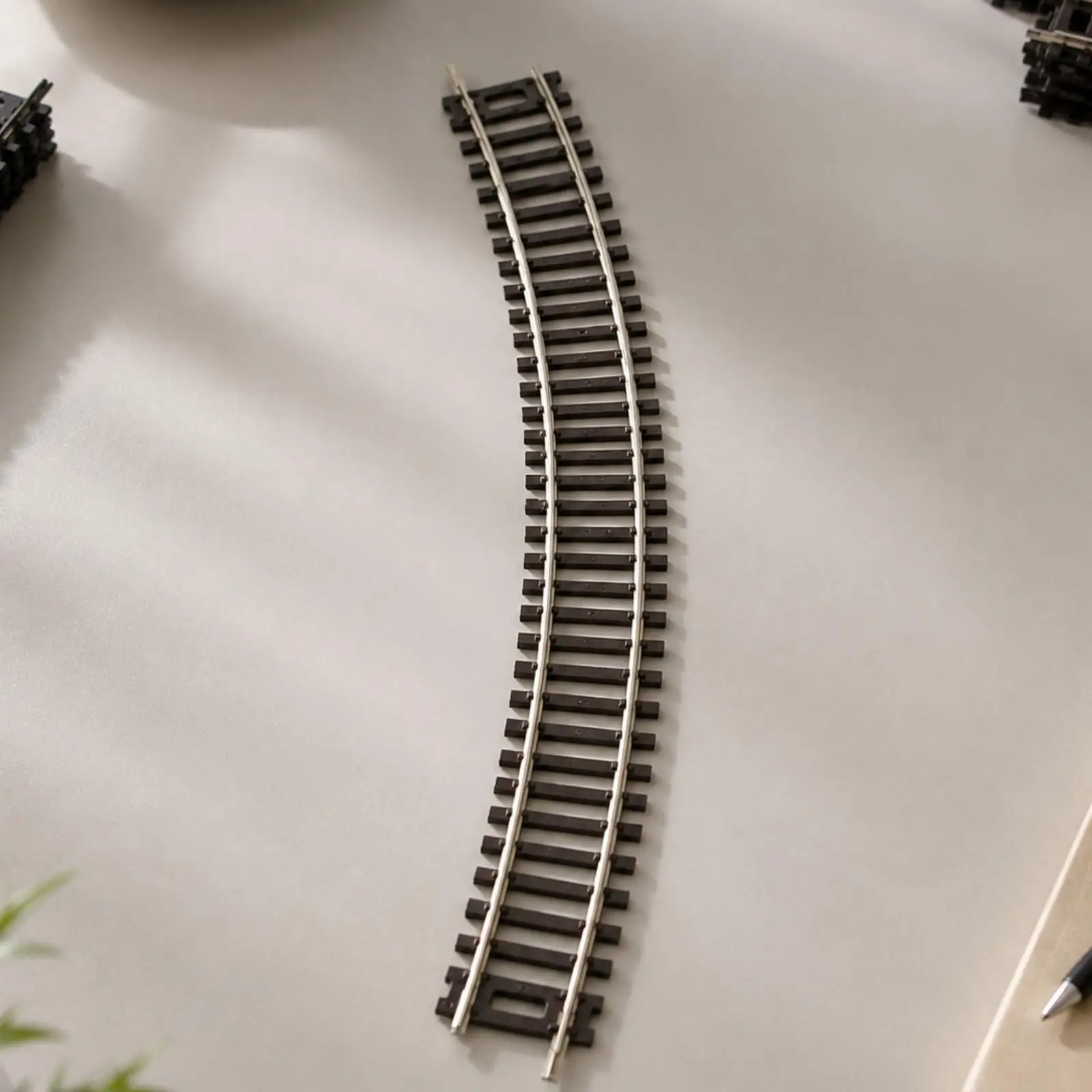 Stable HO-Scale Track Section | Detailed Sleeper Construction, Easy-to-Integrate Design, Model Train Track with Metal Rails, for