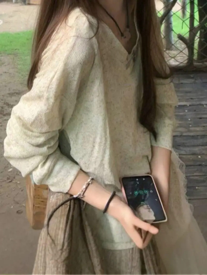 Korean Style Sweet V-neck Bow Blouse Long Sleeve T-shirt for Women, New Autumn Versatile Thin Slim-fit Top view 5