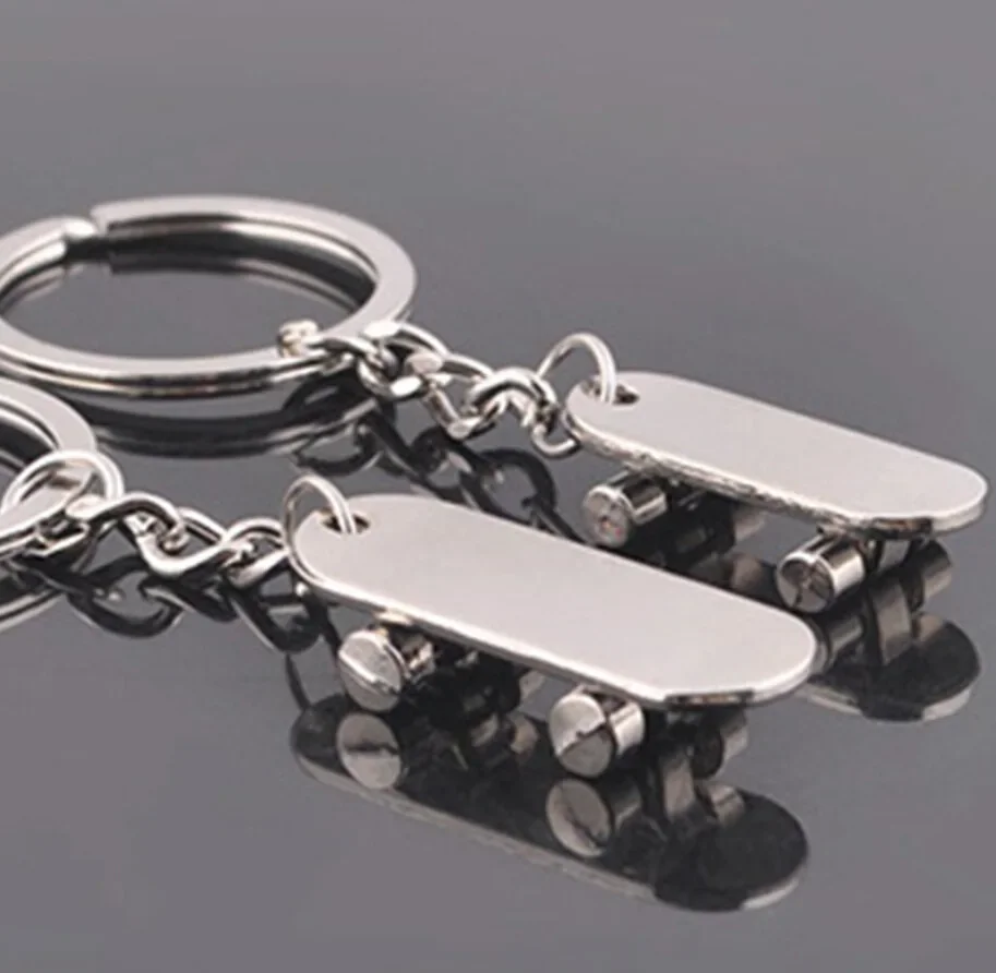 2Pcs/Set Lovers Scooter Keychain Novelty Casual Metal Trinket Couple Skateboard Key Chain Ring Holder Souvenir Jewelry Gift