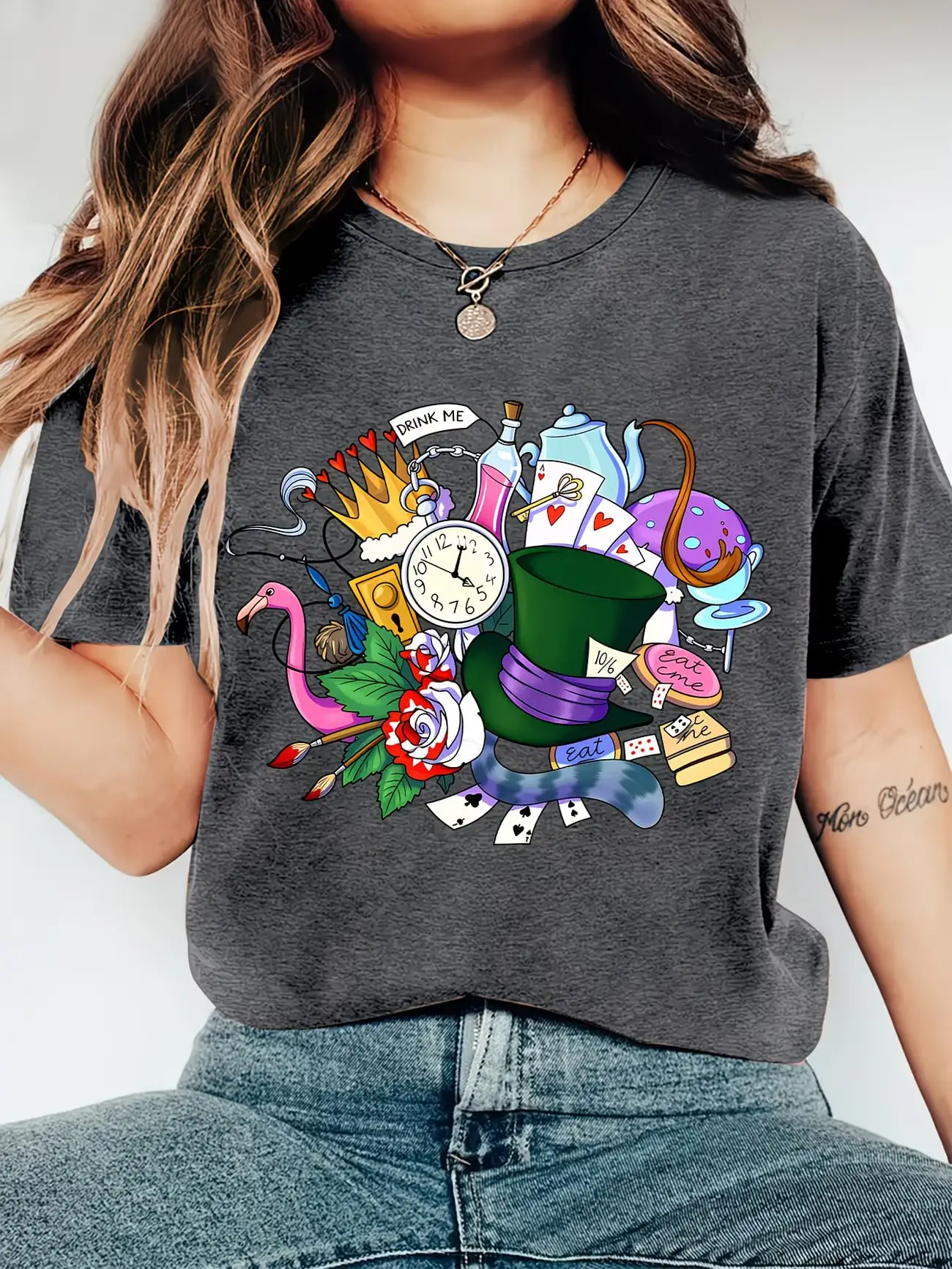 

Plus size women's short sleeve T-shirt Alice In Wonderland Theme Spring and Summer Essentials summer outfits women's clothing