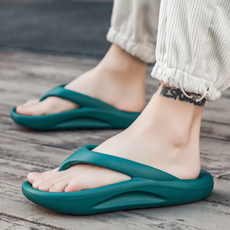 

Летние пляжные шлепанцы для мужчин, массажные комфортные сандалии, модная повседневная обувь с круглым носком, синтетическая кожа, внутренняя подкладка...