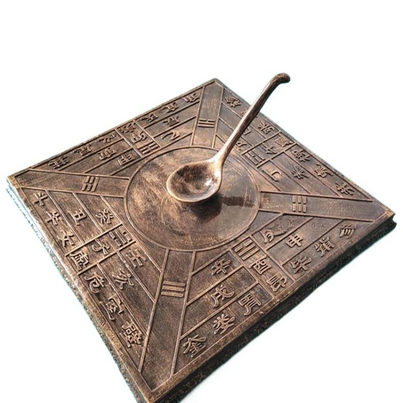 

Four great inventions of Sinan model, compass compass, direction positioning manual, teaching instrument