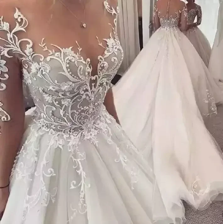 Customized New Arrival Plus Size Long Sleeve A Line Pearls Wedding Dress Lace Fashion Designer Bridal Gown