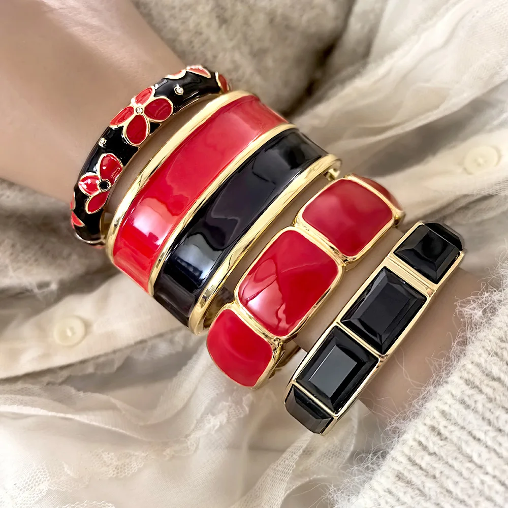Boho Wide Chunky Enamel Dripping Oil Spring Bangles for Women Punk Metal Geometric Bracelets Trendy Stackable Y2K Charms Jewelry