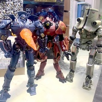 Neca Pacific Rim Character Led Red Tramp Japanese Mecha Bandai Gypsy Dangerous Obsidian Rage Eureka Raider Armor Fashion Festiva