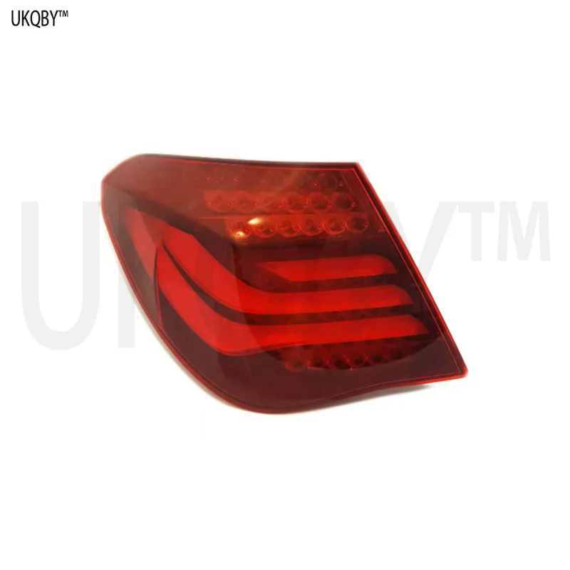 Right side of taillight side panel 63217300268  63217300267