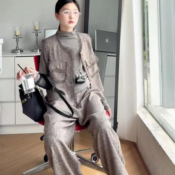 

Kawaii Girl Fashion Vest T-Shirt Pants Set Student Spring Autumn Cartoon Casual Tops Long Pants 3-Piece Set Children's Clothing