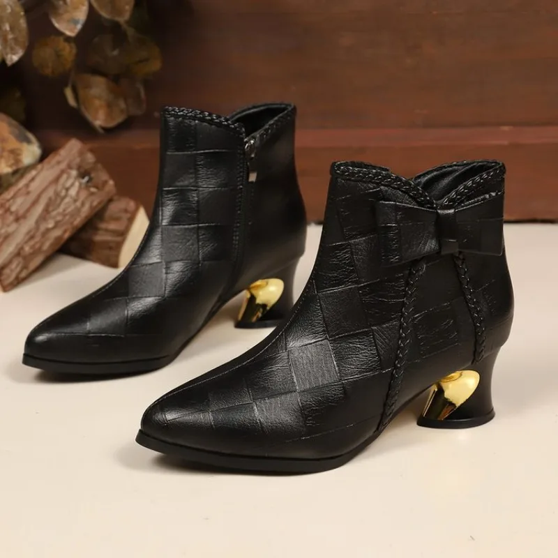 

Naked Boots Fashion Pointed Toe Metal Buckle Anti-slip Wear-resistant Heel Leather Shoes Zipper Mid Heels Women Short Boots