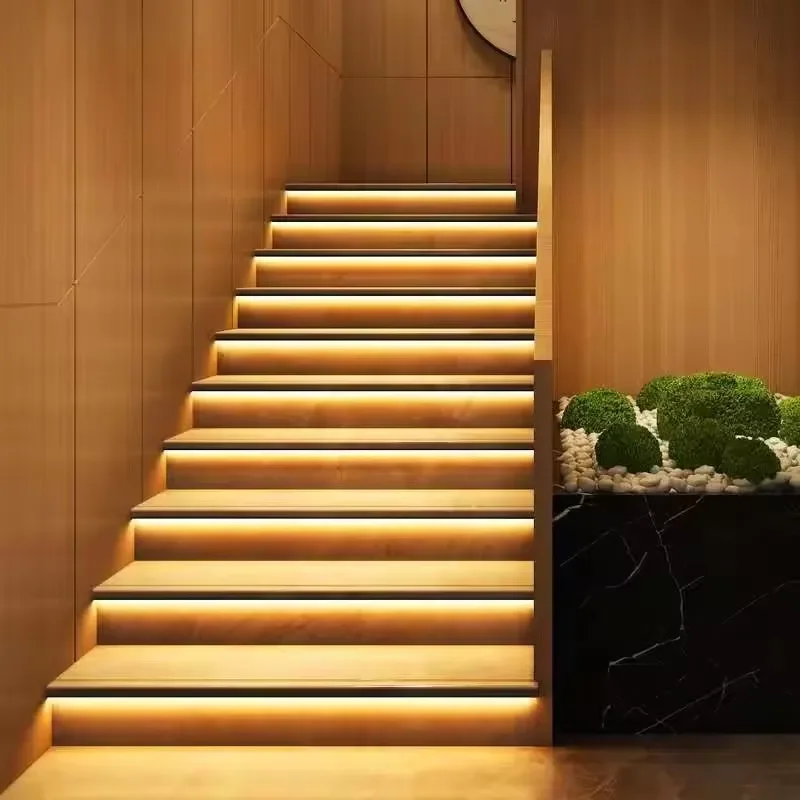 Hot Selling 32 Channel Smart Strip Lights DC12V 24V 500W Stair Induction Controller Adjustable Step Light System Featuring