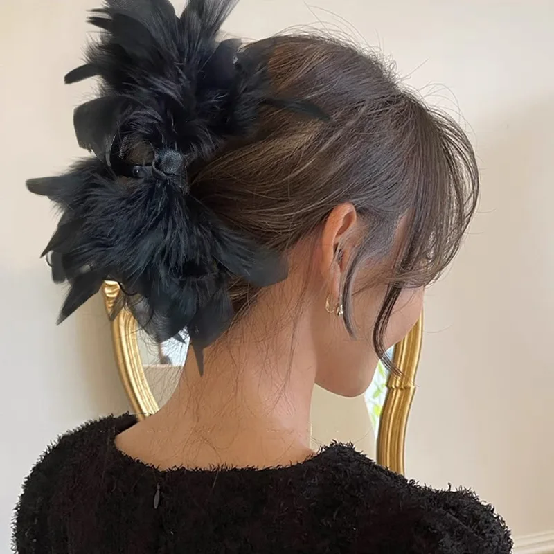 

Premium Ostrich Feather Hair Shark Clamp Large Size Ethereal Updo Clip for Women Back Head Daily Chic Black