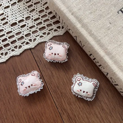 

Premium Soft Lace Mini Bear Brooch Pin Hair Accessory for Shoes Hats Bags Garment DIY Sewing Embellishment