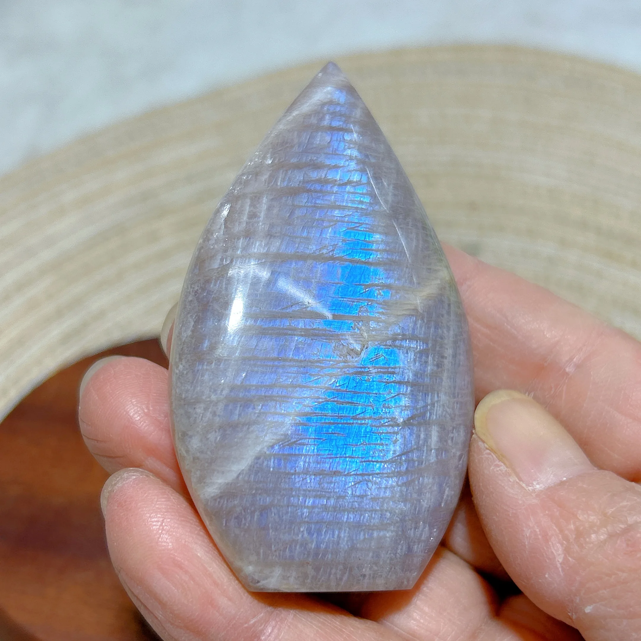 Natural Crystal Blue Flashy Moonstone Free Form Healing High Quality Polished Gemstones Mineral Energy Home Decorations Gift