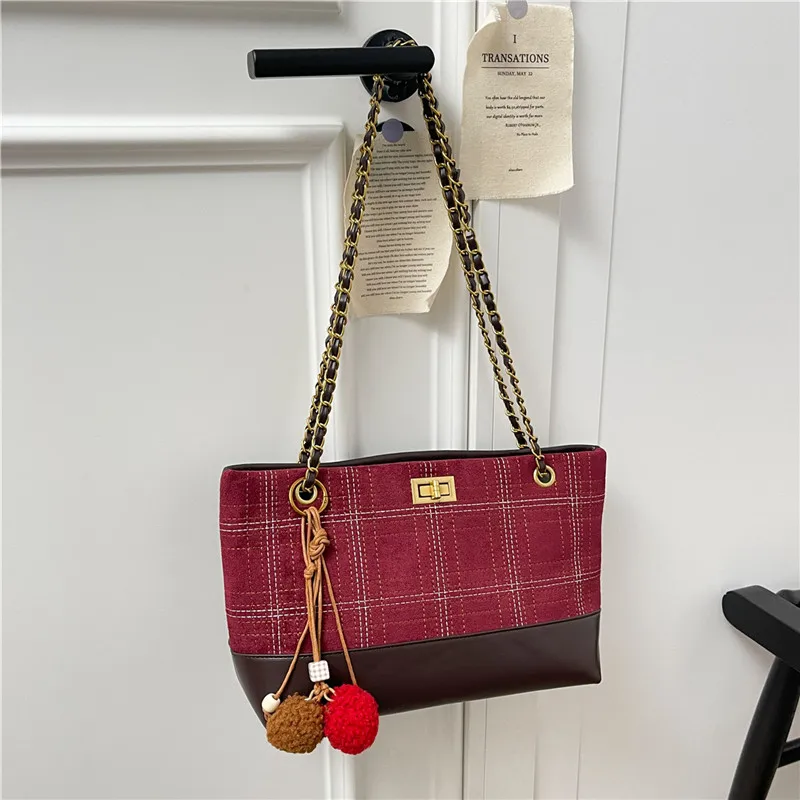 

Women's Leather Tote Bag, Functional Messenger Feature, Famous Designer, Popular Elegant Carry All