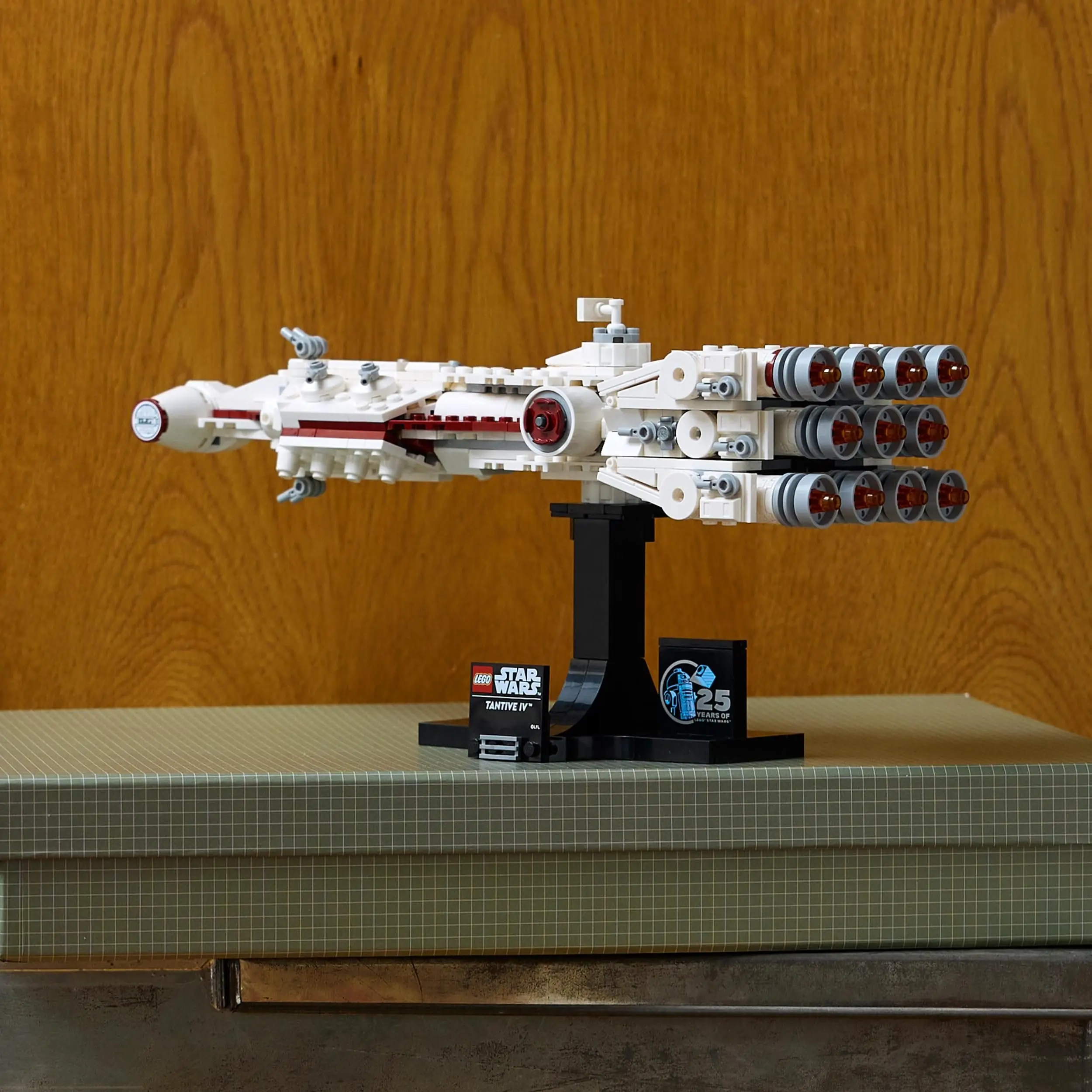 LEGO Star Wars: Tantive IV, Star Ship A New Hope to Build and Collect for Adults, Legendary Star Fighter, Grandiose 75376