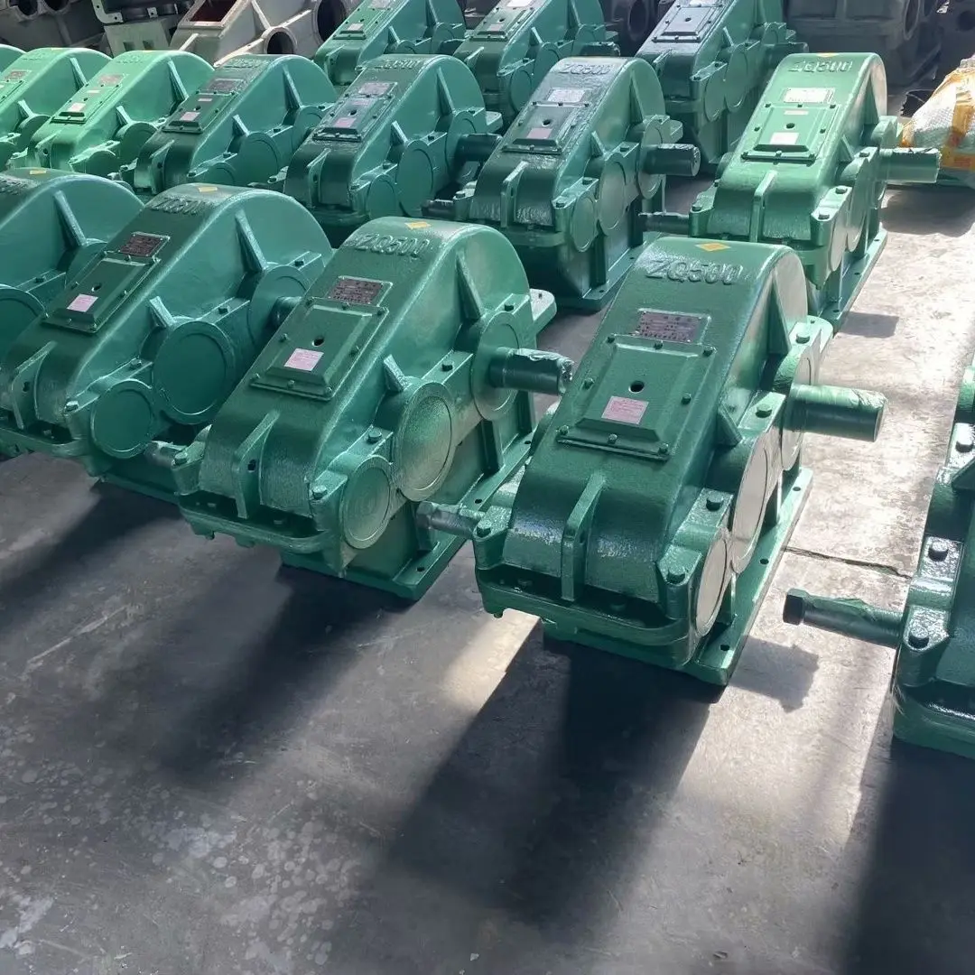 Africa Market Exclusive ZQ JZQ250-JZQ500 Cylindrical Helical Gearbox Reducer 45# Steel Gear Cast Iron 20 HP Solid Shaft ODM