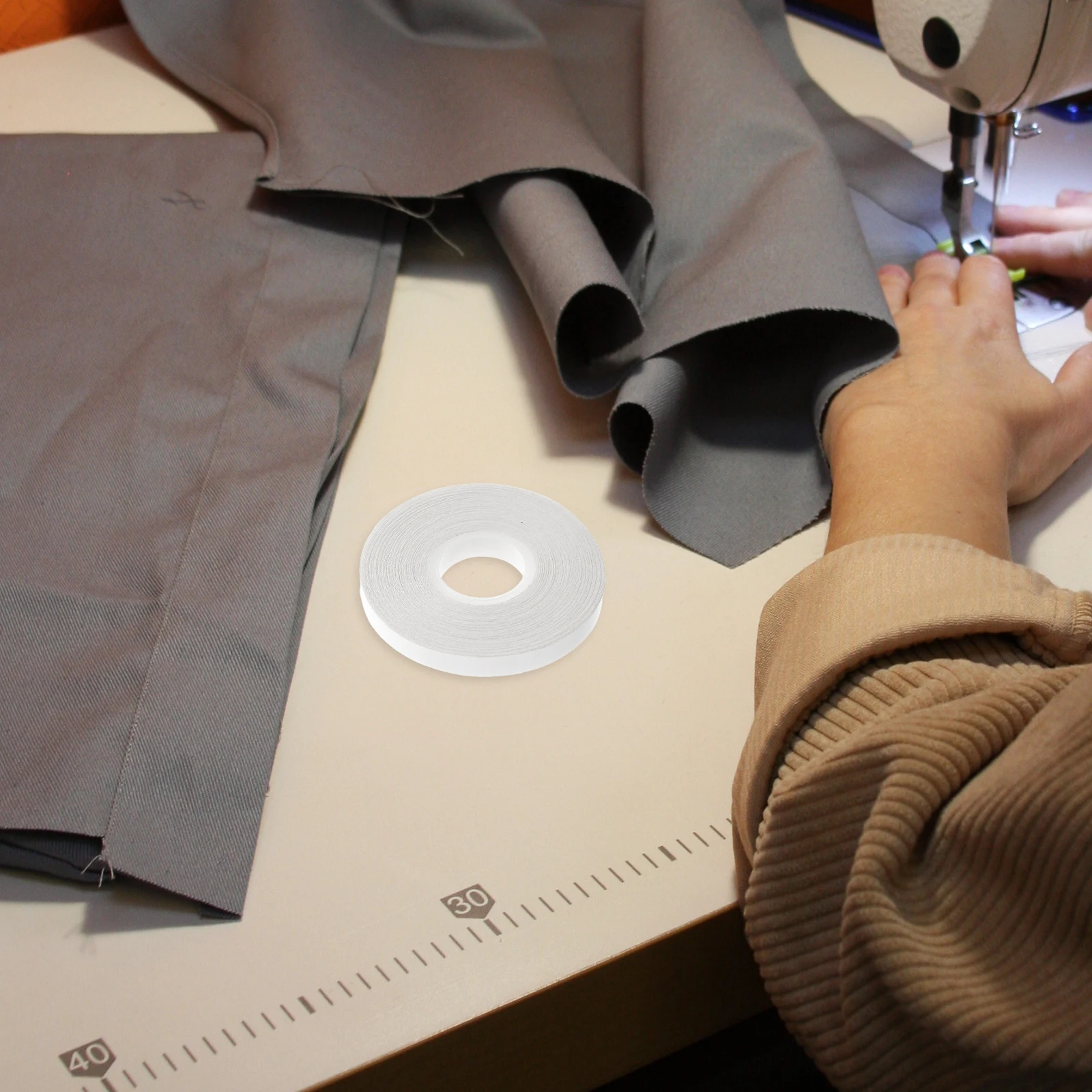 1 Roll Water Soluble Double Sided Tape Temporary Fabric Fixation Tape High Adhesion for Sewing Quilting Patchwork Clothes