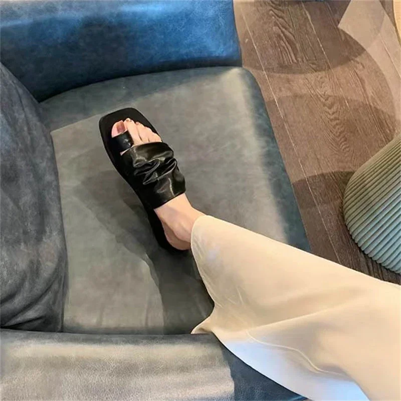 

Aneikeh 2026 Summer Square Toe Ruched Slides Sandals Casual Flat Toe Loop Slippers Women Outdoor Beach Flip Flops Zapatos Mujer