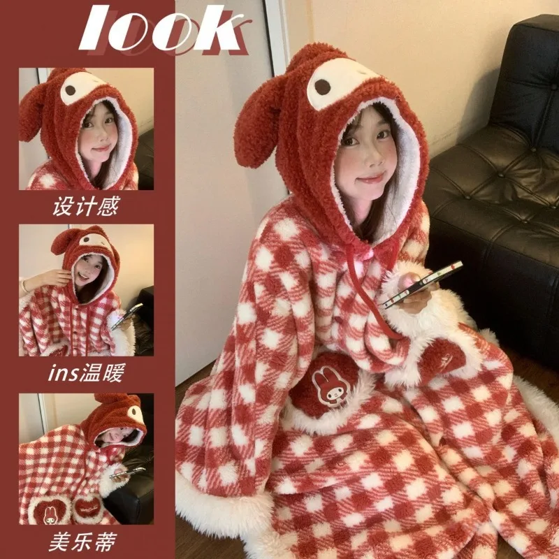 

Новая пижама Sanrio Melody из кораллового флиса для женщин, милый клетчатый дизайн, зима 2026, новый стиль, утепленная и теплая домашняя одежда с капюшоном