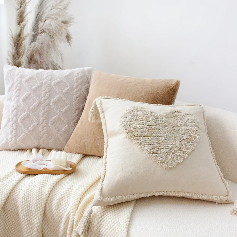 Nordic Style Faux Fur Pillowcase Sofa Living Room Sample Room Heart Shaped Rabbit Fur Pillow with Core Home Decorative Cushion