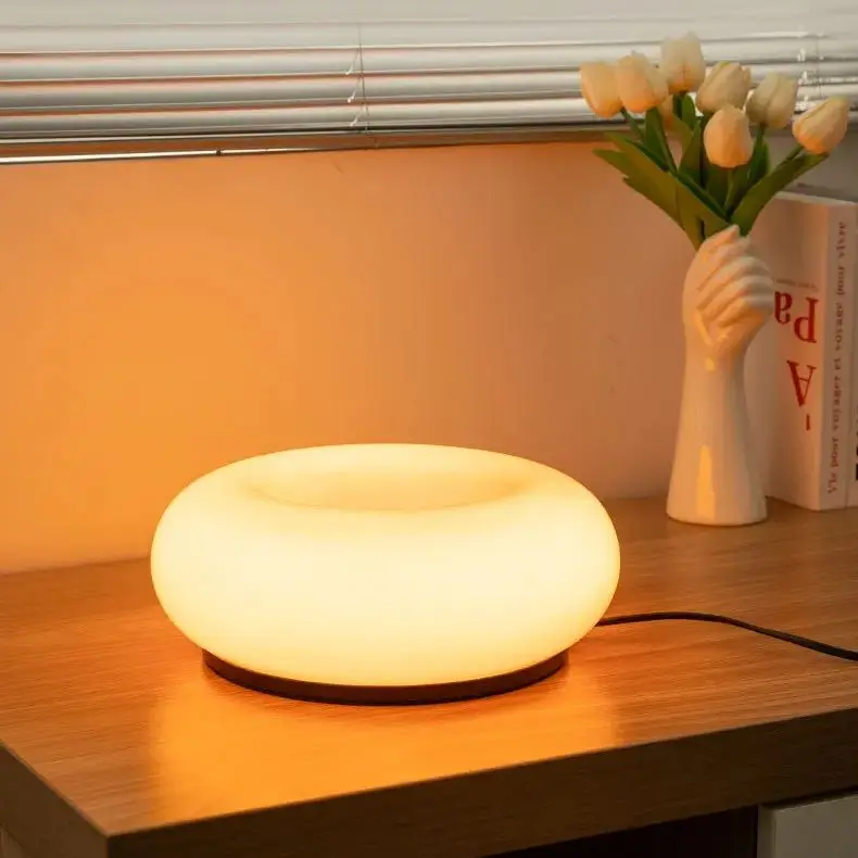 

Пончик окружающий свет Баухаус настольная лампа трехцветный меняющий свет USB-разъем спальня прикроватная лампа гостиная столовая decorati