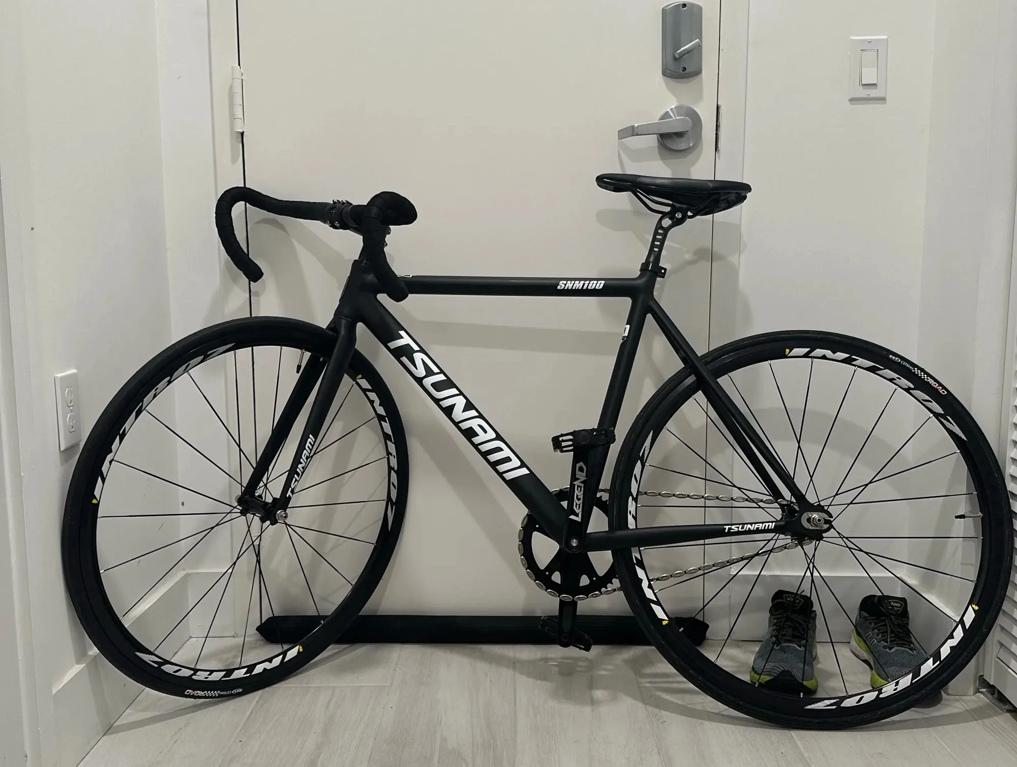 TSUNAMI SNM100 bicicleta de piñón fijo marco de aleación de