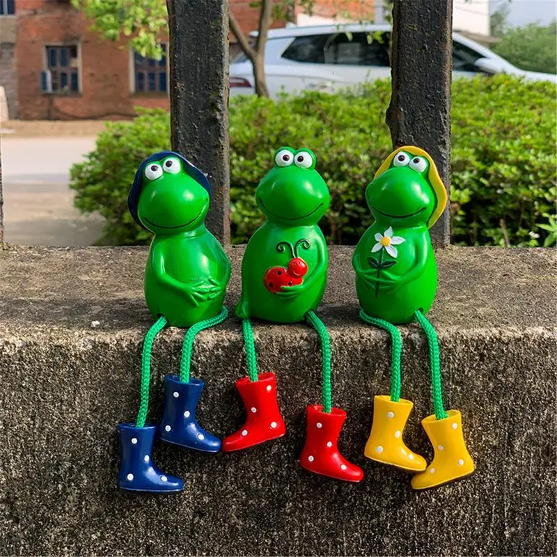 Set Of 3 Collectible Resin Frog Figurine Sitting Dangling Legs Gardening Sitting Frog Tabletop Decor Cute Home Decorative Statue