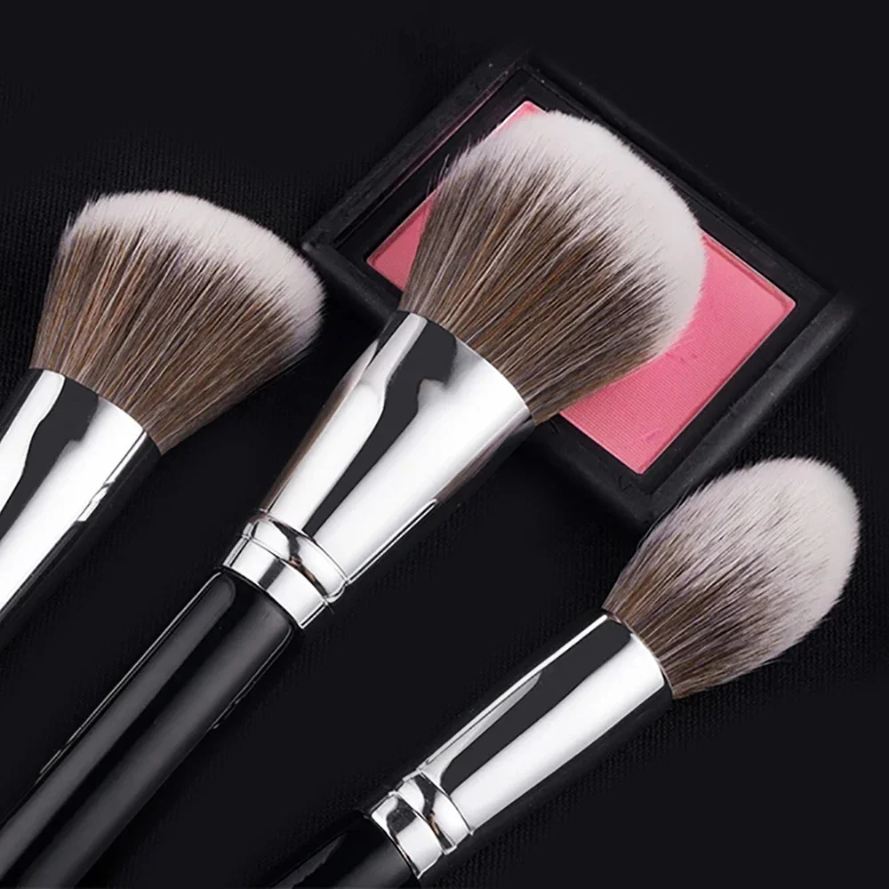 ชุดแปรงแต่งหน้า 7 ชิ้น แปรงรองพื้น คอนซีลเลอร์ อายแชโดว์ สำหรับรองพื้นชนิดน้ำ ครีม เนื้อนุ่ม แน่นหนา อุปกรณ์แต่งหน้าเพื่อความงาม