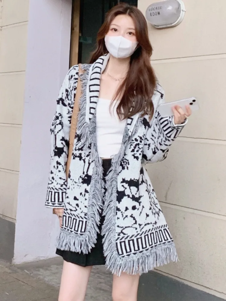 Women Sweater Black White Tassels Patchwork Cardigan Tops Autumn 2023 New Loose Full Sleeve V-Neck Vintage Knitwear Female