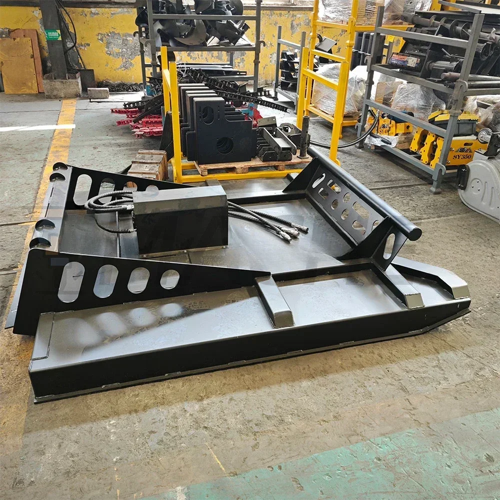 Débroussailleuse à vendre, chargeuse compacte forestière, accessoires