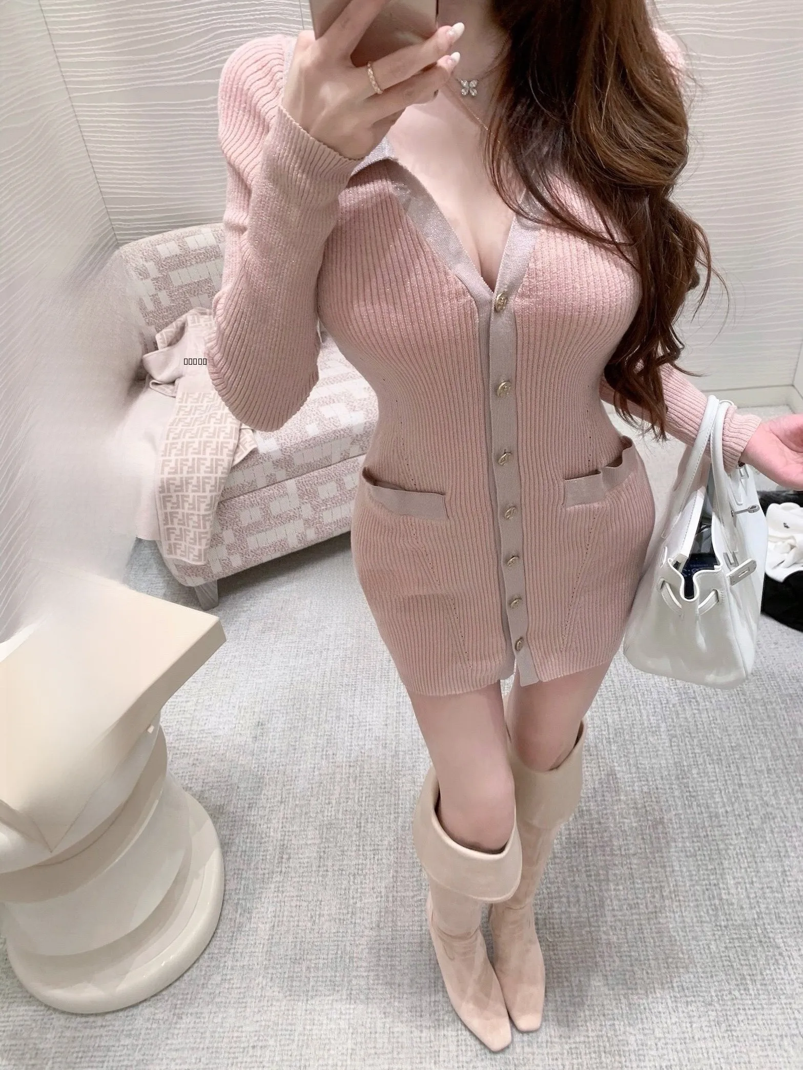 

Slim Fit Acetate Camere Knitted Dr Poered Galaxy Sle Long Sve Single Button Closure Pure Desire Ladies Dr