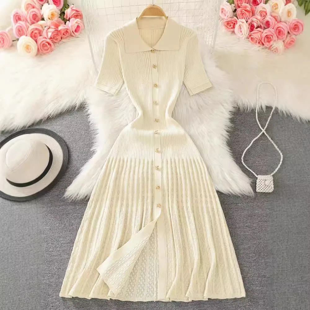 

Элегантное женское платье во французском стиле, вязаное, с вырезами, коротким рукавом, завышенной талией, длинной юбкой, однотонное, с пуговицами, для повседневной носки, модное.