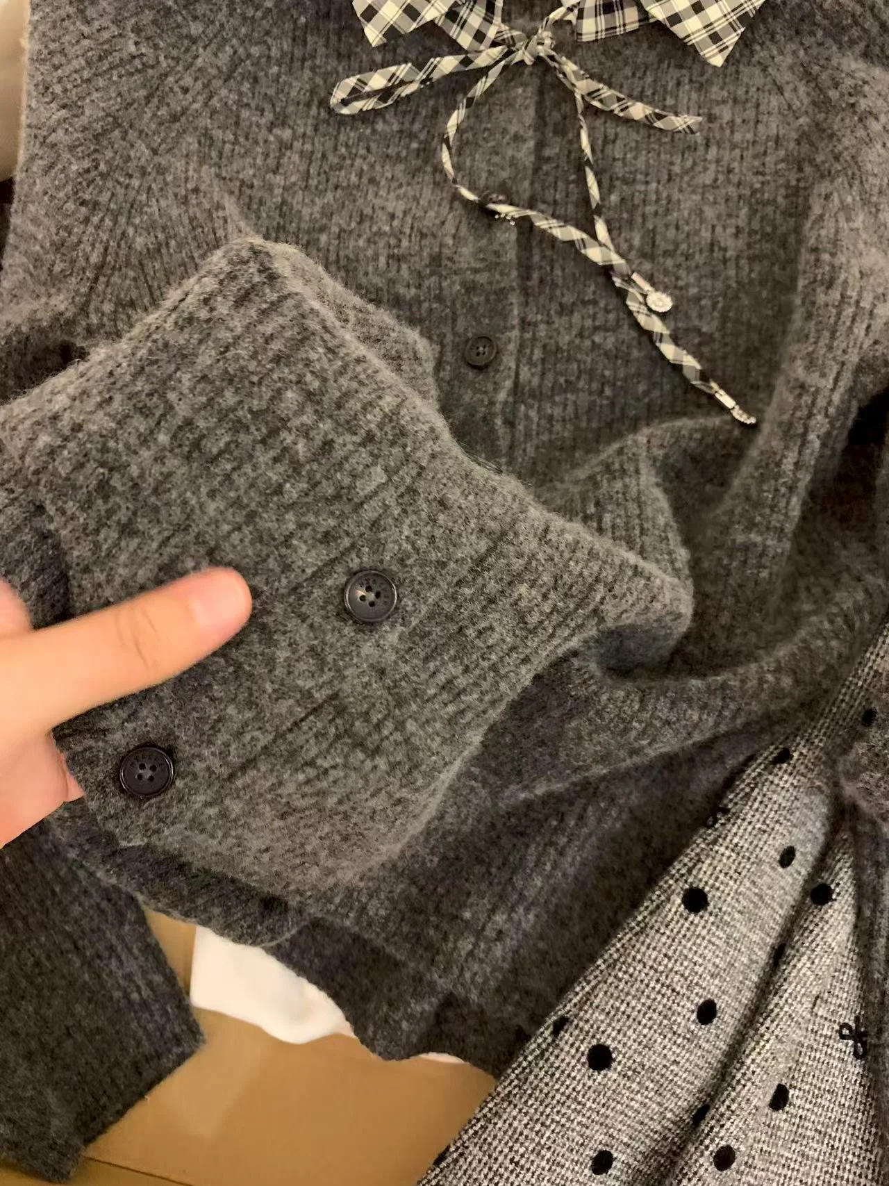 منقوشة المرقعة التلبيب سترة الدانتيل يصل القوس طويلة الأكمام سترة مشغولة من الصوف سترة المرأة الكورية نمط واحدة الصدر فضفاضة