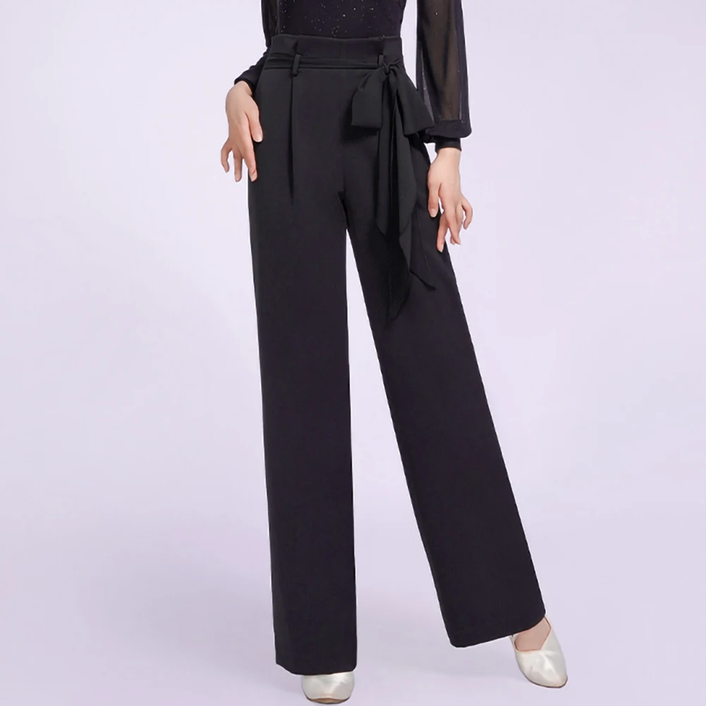 กางเกงเต้นรำสตรีสีดำ กางเกงแฟชั่นสำหรับฝึกซ้อม กางเกงขนนกสีขาว สายสีฟ้า กางเกงทรงตรง กางเกงแซมบ้าคุณภาพสูงสีแดงไวน์