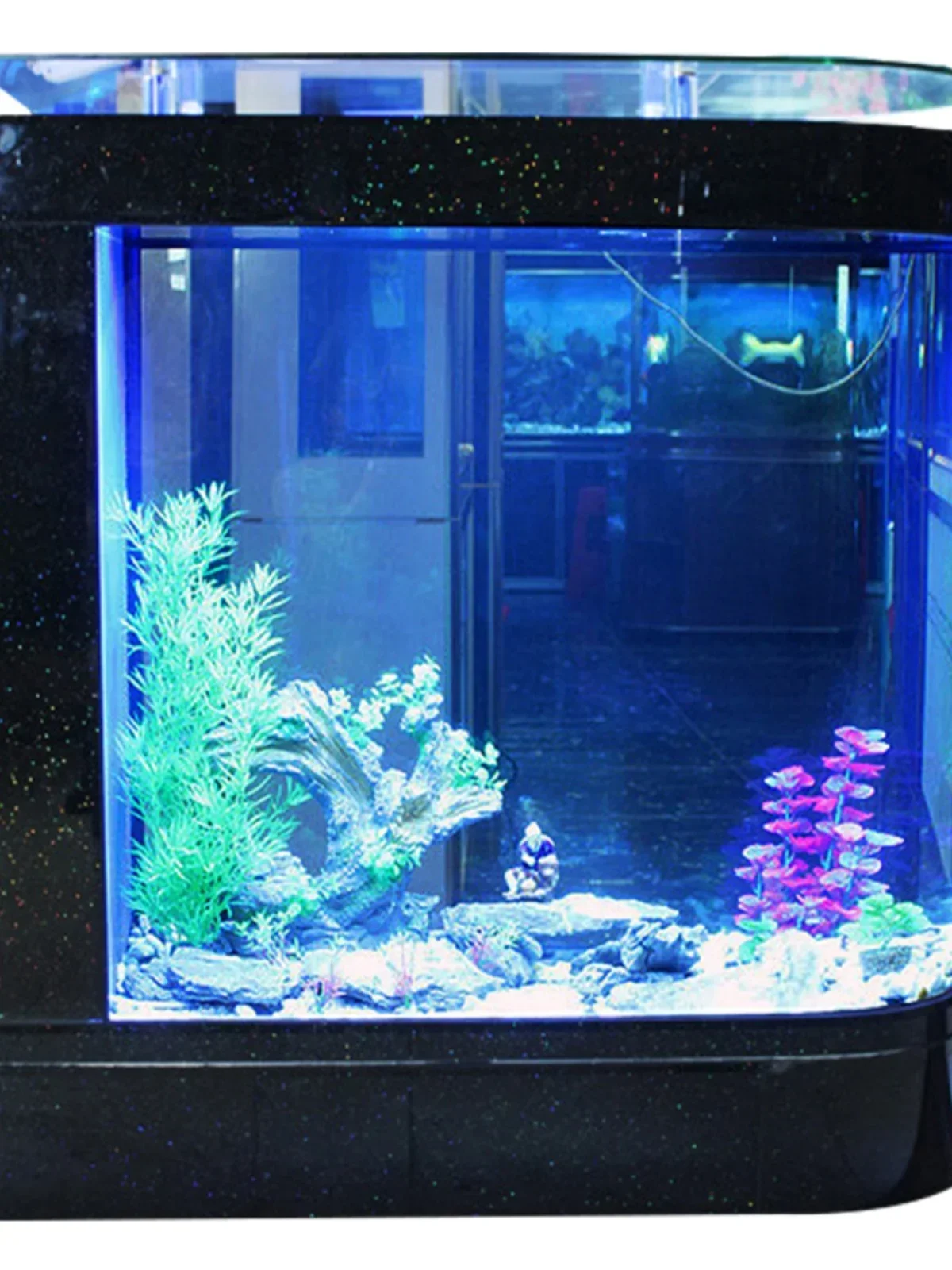 The bullet fish tank aquarium living room is simple and modern