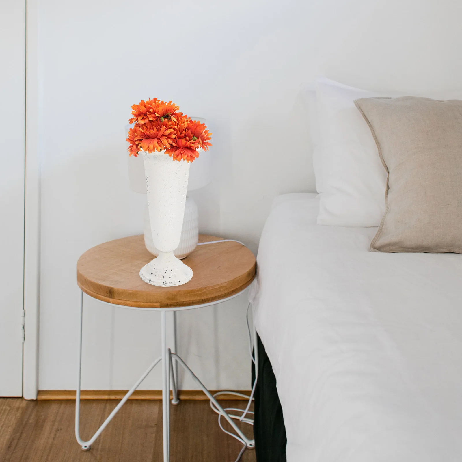 

Rustic Vintage Metal Urn Flower Pot Iron Flower Container Table Centerpiece Home Decoration Roman Flowerpot Iron Planter