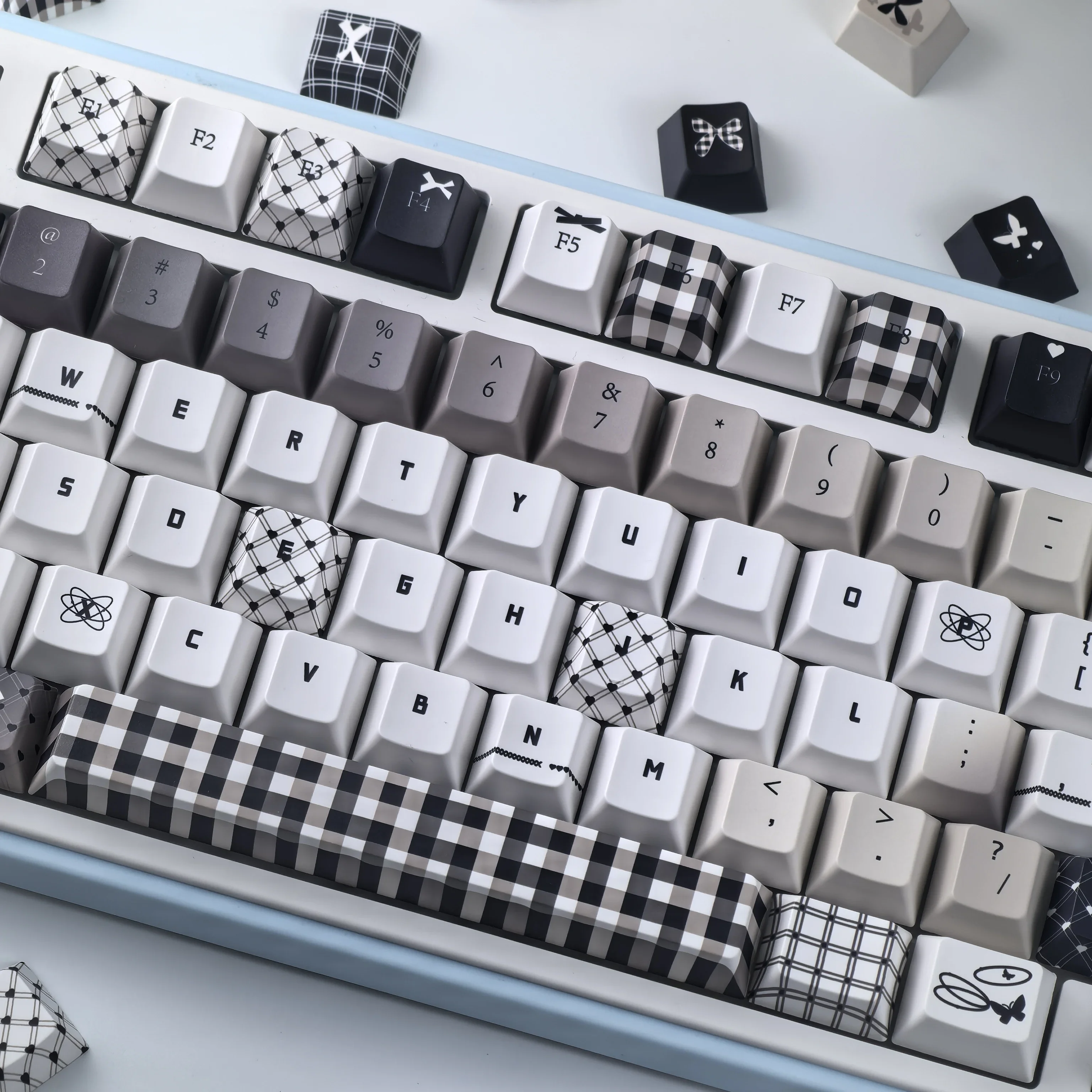 Out of Control Theme Keycap Set PBT Cherry Profile Retro British Style Black and White Plaid Keycaps for DIY Mechanical Keyboard