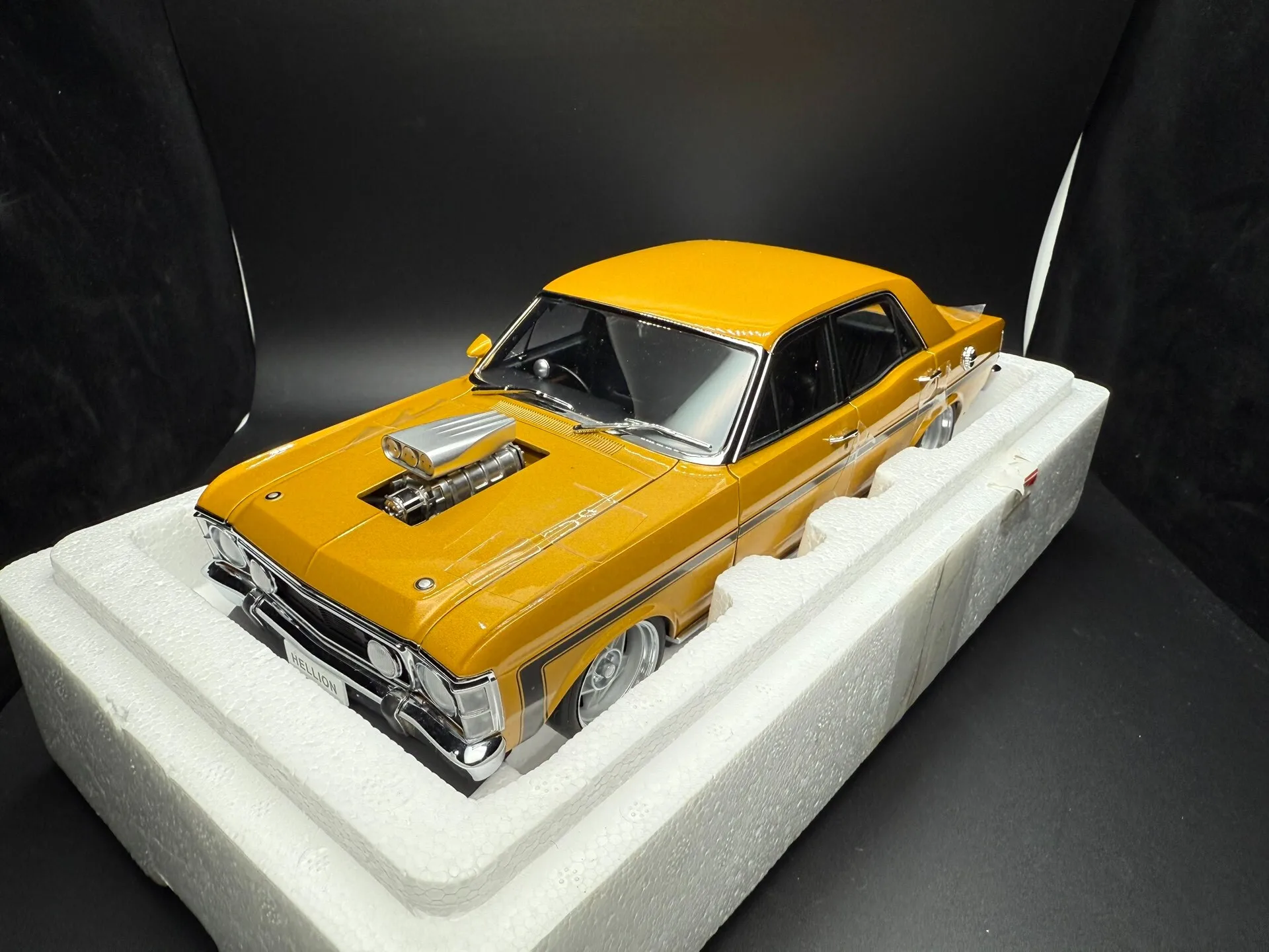 

Autoart 1:18 XW Falcon Street Machine Simulation, ограниченная серия, все открытые металлические статические модели автомобиля из сплава, игрушка в подарок
