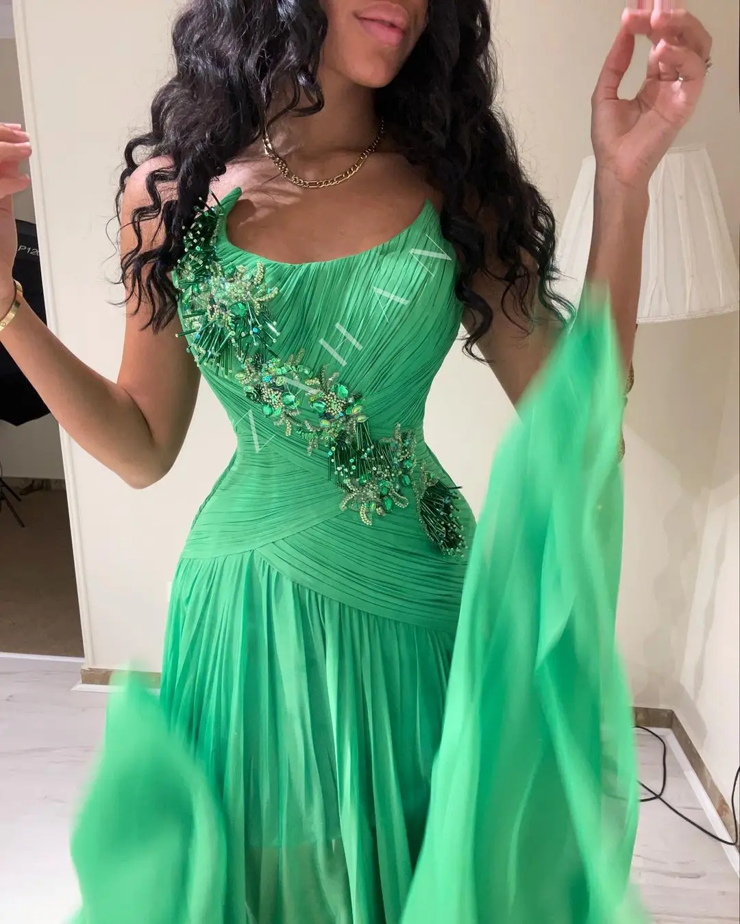 Green Evening Dress Strapless Sleeveless Prom Dresses A-Line Knee-Length Arabia Customized Cocktail Dresses Wedding Party Gown