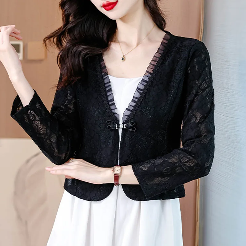 Fashion Slim Lace Short Jacket Women 2024 Long Sleeve V-Neck Black White Cardigan Women Jacket Coat Women Jackets Clothes D105