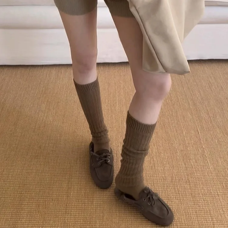 

Trendy Autumn Winter Caramel Knee-High Socks for Women – Korean Retro Campus Style, Thickened Thermal Puffed Calfwear