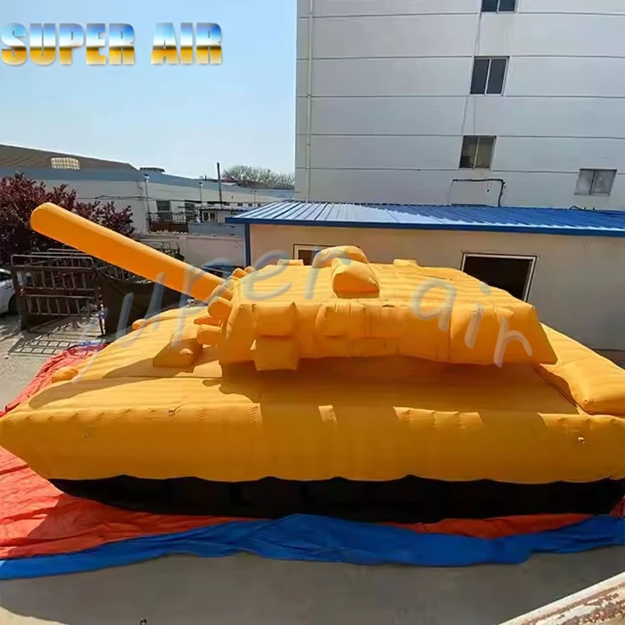 Réservoir gonflable de modèle de véhicule blindé de haute qualité en plein air avec ventilateur d'air à vendre