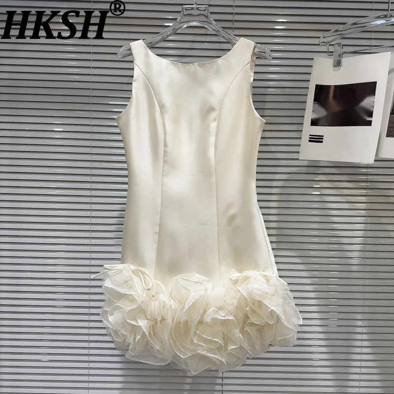 

HKSH Summer New Women Elegant High Street Trendy Stylish Patchwork Pleated Mesh Hem Waist Cinching Sleeveless Short Dress HK7407