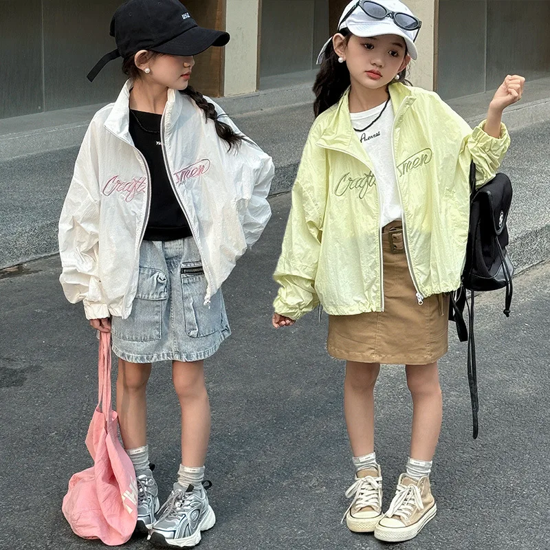 

Новая летняя модная Солнцезащитная куртка с вышивкой и надписью для девочек, куртка с длинным рукавом, корейское Свободное пальто для детей среднего и старшего возраста