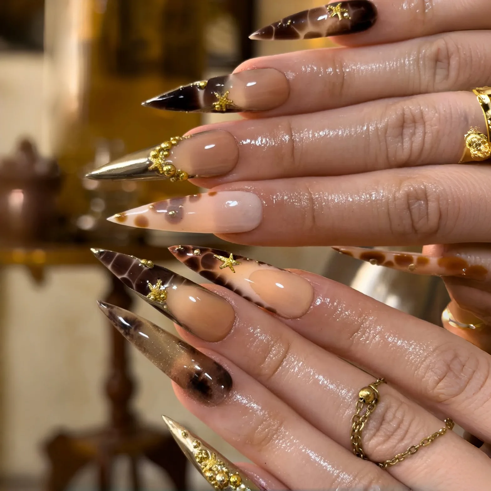 24Pcs Amber Gilded False Nails Long Stiletto Spicy Girl Autumn Winter French Fake Nail Black Tips Almond Design Press on Nails