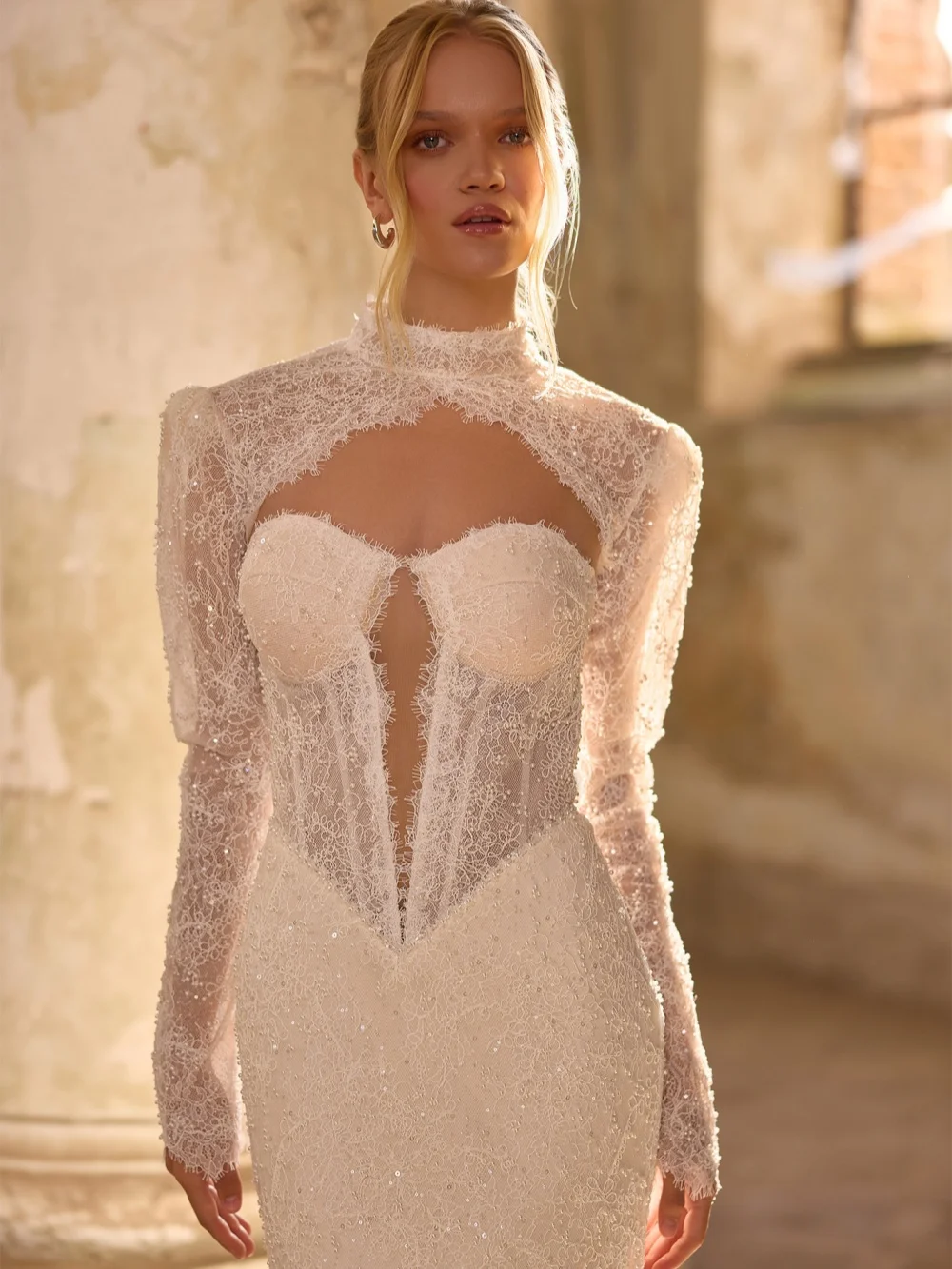 Urocza suknia ślubna z długiej koronki z koralikami, odpinane rękawy, wymarzona suknia ślubna w stylu syreny, szyta na miarę, vintage suknie dla panny młodej.