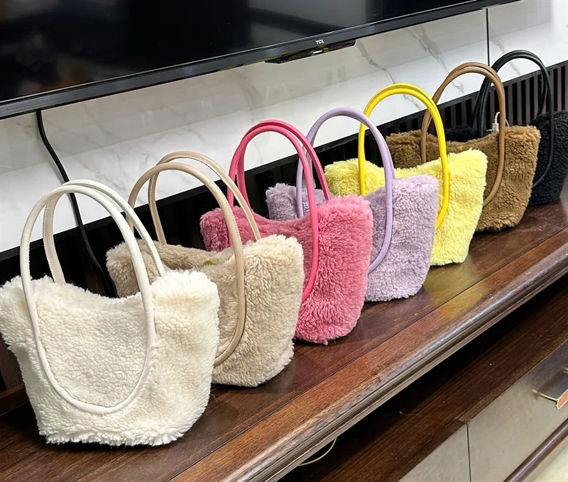 Women Soft Faux Lamb Fur Underarm Bag Winter Fluffy Plush Shoulder Bag Simple Solid Color Small Hobo Handbag