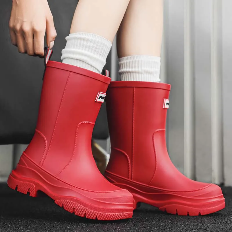 Fashionable Mid-Calf Rain Boots Women's Outdoor Kitchen Thick Bottom Anti-Slip Rubber Shoes Breathable Mesh Lined PVC Booties