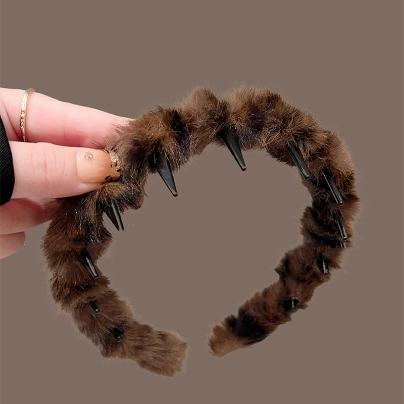 Fascia per capelli alta calva in peluche con stampa leopardata di lusso esagerata, elegante, comoda da usare con un fermaglio per capelli antiscivolo dentato