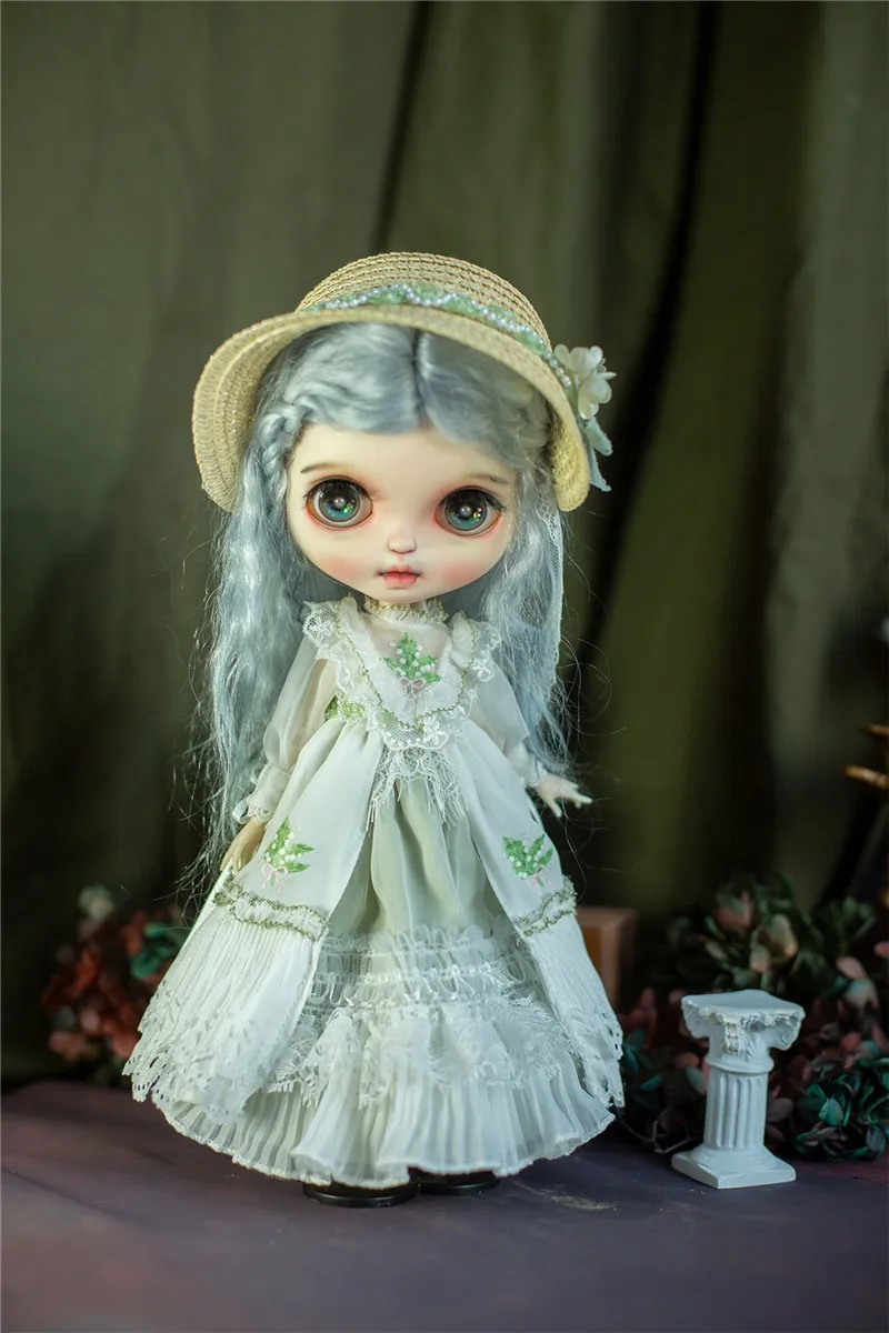 

BJD doll clothes is suitable for Blythe size chiffon light green long dress 4 sets of doll accessories