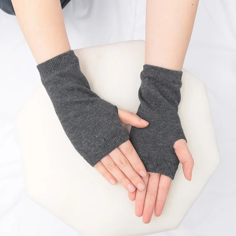 Anime Women Short Fingerless Gloves Cosplay Mitten Unisex Oversleeve Arm Warmer Men\'s Fashion Warm Cuff Gloves Cosplay Accessory